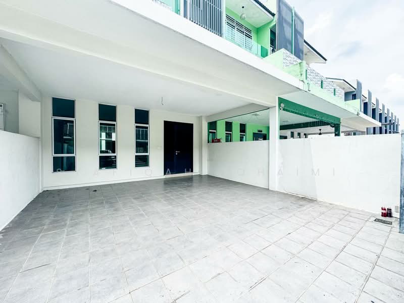 3-storey Terraced House for Sale in Kajang (Selangor) - Syafiqah Sohaimi - PropertyGuru.com.my