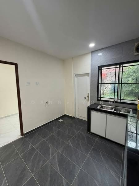 Rumah Teres 2 Tingkat untuk Dijual di Kulai (Johor) - Joanne Yong - Kitchen - PropertyGuru.com.my