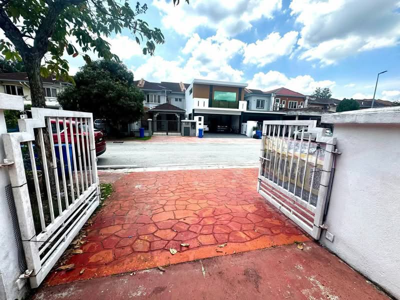 2-storey Terraced House for Sale in Taman Cahaya Alam (Shah Alam) - Hazeman Omar - Exterior - PropertyGuru.com.my