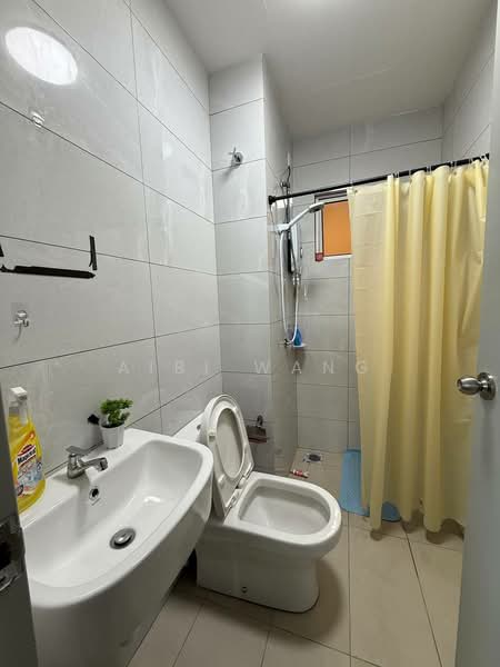 Servis Apartment untuk Disewa di Amber Cove - Aibi Wang - Bathroom - PropertyGuru.com.my