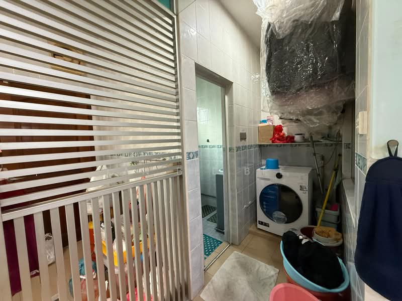 Rumah Teres 2 Tingkat untuk Dijual di Taman Setia Indah (Tebrau) - Tan Bee Bee - Bathroom - PropertyGuru.com.my