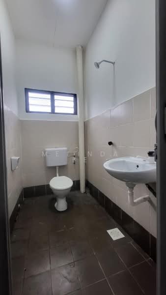 2-storey Terraced House for Sale in Taman Scientex Pasir Gudang (Pasir Gudang) - Melinda Ee - Bathroom - PropertyGuru.com.my