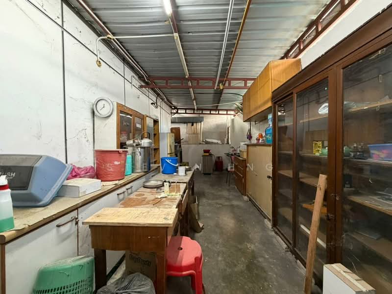 Rumah Banglo untuk Dijual di Kampung Melayu (Ayer Itam) - Steven Hng - Kitchen - PropertyGuru.com.my