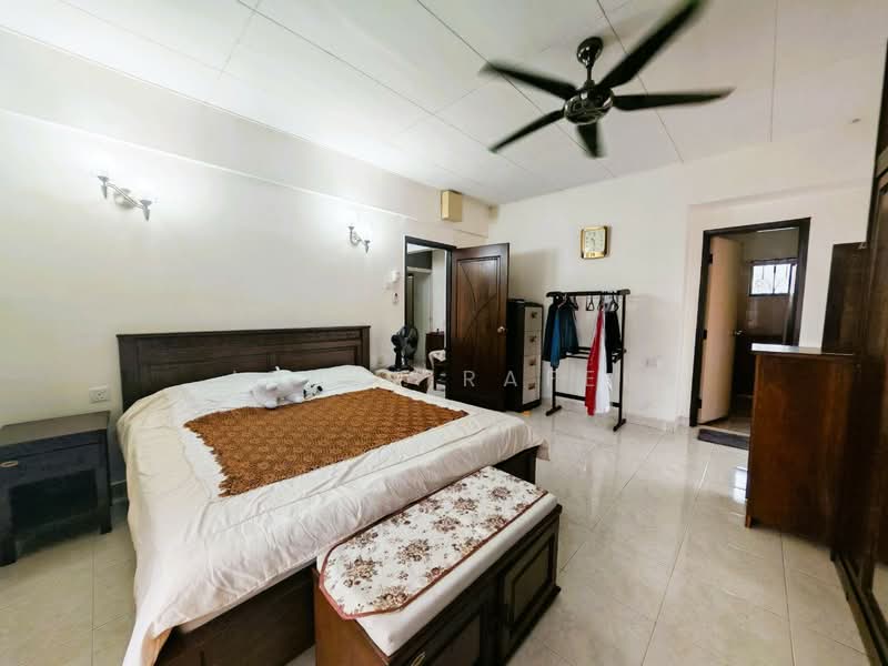 Semi-Detached House for Sale in Taman Setia 2 (Balakong) - Iqbal Rafei - Bedroom - PropertyGuru.com.my