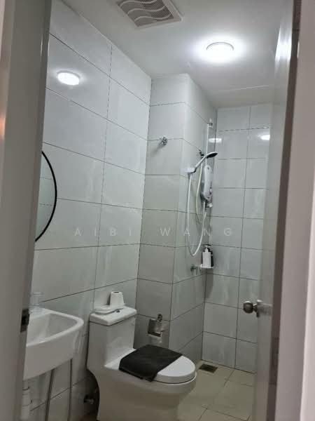 Servis Apartment untuk Disewa di Amber Cove - Aibi Wang - Bathroom - PropertyGuru.com.my