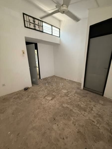 Rumah Teres 2 Tingkat untuk Dijual di Taman Sri Rampai (Wangsa Maju) - Chooi Mun Kum - Master Bedroom (Ensuite) - PropertyGuru.com.my