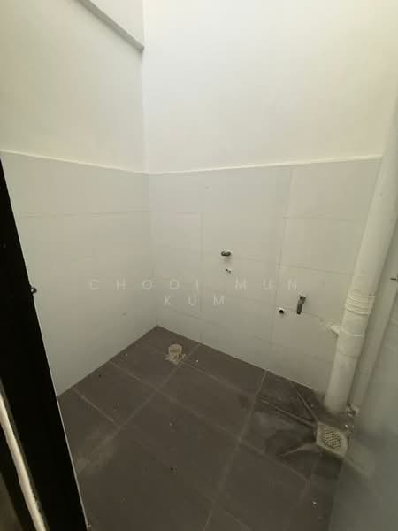 Rumah Teres 2 Tingkat untuk Dijual di Taman Sri Rampai (Wangsa Maju) - Chooi Mun Kum - Common Bathroom - 1st Floor - PropertyGuru.com.my