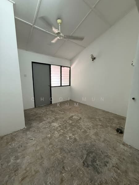 Rumah Teres 2 Tingkat untuk Dijual di Taman Sri Rampai (Wangsa Maju) - Chooi Mun Kum - Master Bedroom (Ensuite) - PropertyGuru.com.my