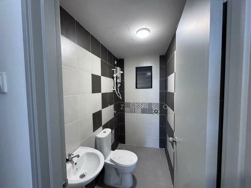 Servis Apartment untuk Disewa di Residensi Emas - Bzenz Yeo - Bathroom - PropertyGuru.com.my