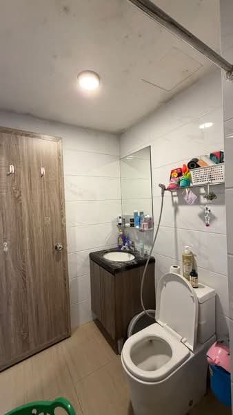 Rumah Teres 2 Tingkat untuk Dijual di Taman Puteri Wangsa (Ulu Tiram) - Robin Lim - Bathroom - PropertyGuru.com.my