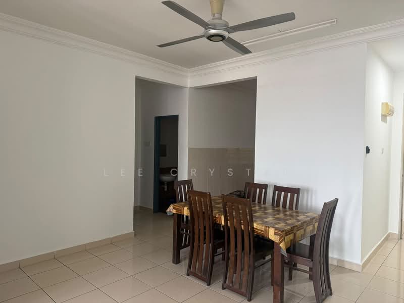 Condominium for Rent at Pearl Avenue - Lee Crystal - Dining Room - PropertyGuru.com.my