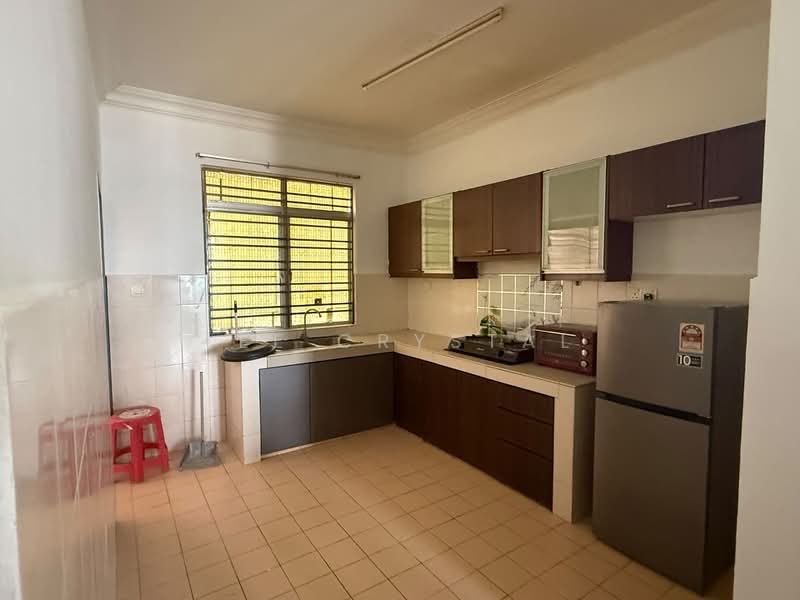 Condominium for Rent at Pearl Avenue - Lee Crystal - Kitchen - PropertyGuru.com.my