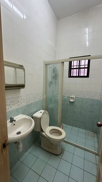 Rumah Kluster untuk Disewa di Tambun (Perak) - Jeff Tan - Bathroom - PropertyGuru.com.my