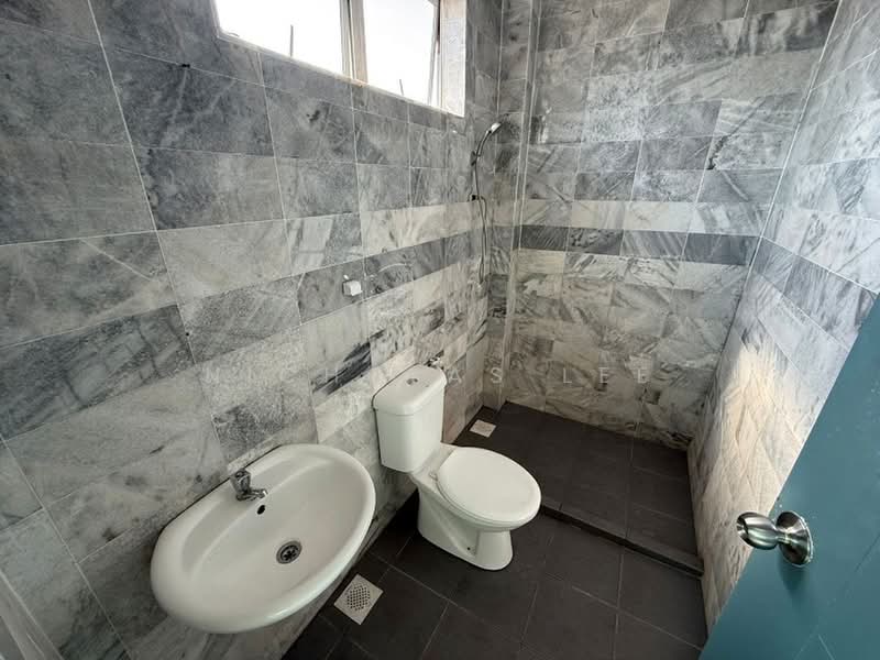 2-storey Terraced House for Rent in Station 18 (Ipoh) - Nicholas Lee - Bathroom - PropertyGuru.com.my