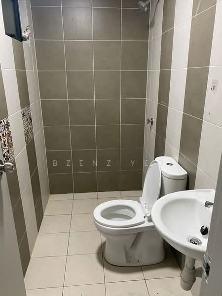 Servis Apartment untuk Disewa di Residensi Emas - Bzenz Yeo - Bathroom - PropertyGuru.com.my