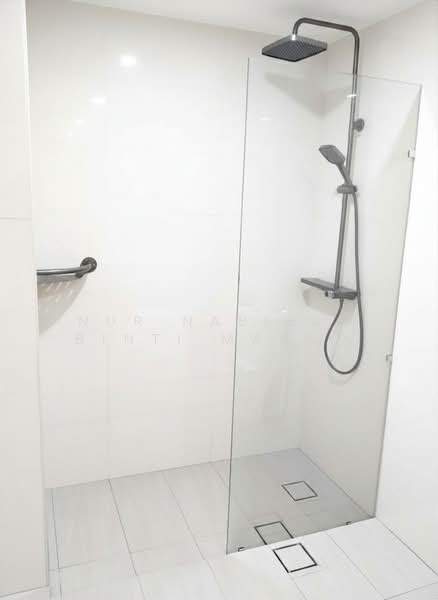 Condominium for Rent at Pantai HillPark 1 - Nur Nabilah Binti Mahassan - Bathroom - PropertyGuru.com.my