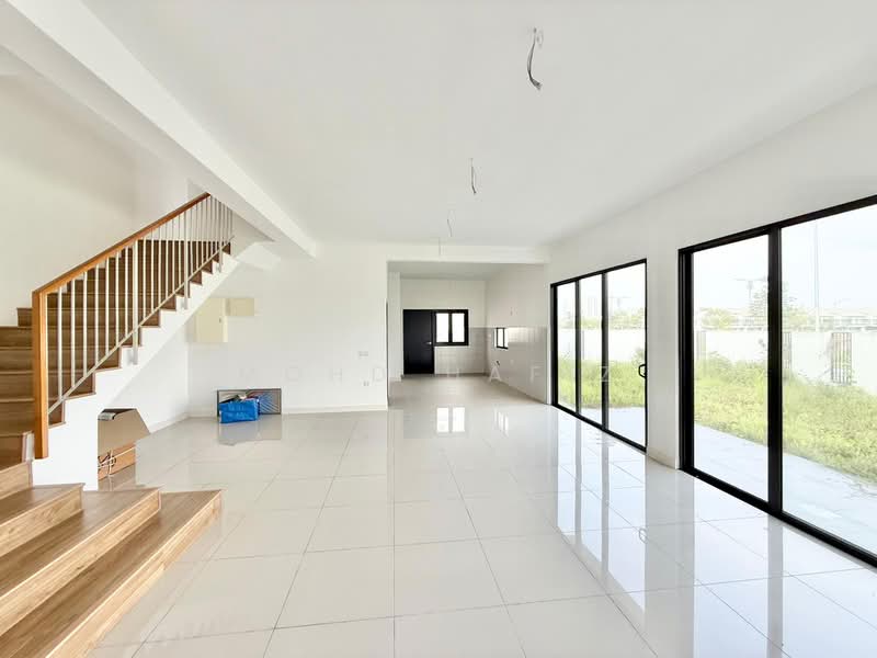 Rumah Teres 2 Tingkat untuk Dijual di Dengkil (Selangor) - Mohd Hafiz - Living Room - PropertyGuru.com.my