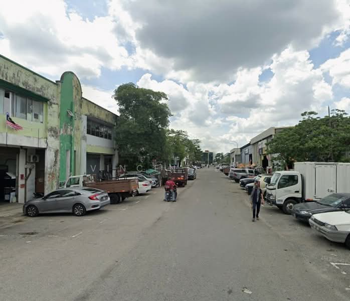 Semi-D Factory for Sale in Pusat Perindustrian Sungai Chua (Kajang) - Vincent Lee - Exterior - PropertyGuru.com.my