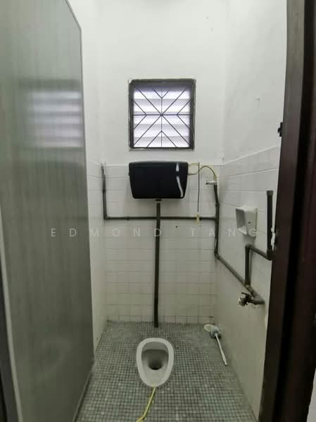 2-storey Terraced House for Rent in Taman Johor Jaya (Johor Bahru) - Edmond Tang - Bathroom - PropertyGuru.com.my