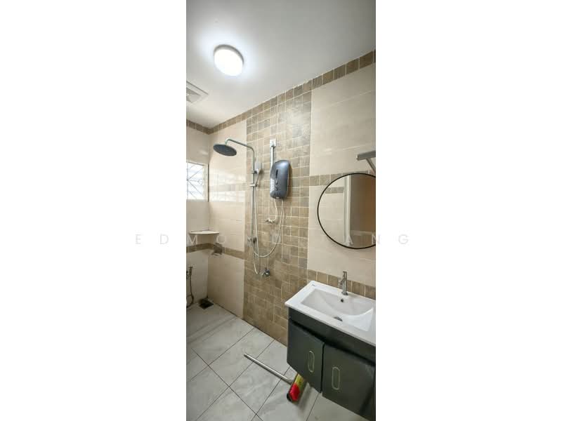 Rumah Teres 2 Tingkat untuk Disewa di Taman Johor Jaya (Johor Bahru) - Edmond Tang - Bathroom - PropertyGuru.com.my