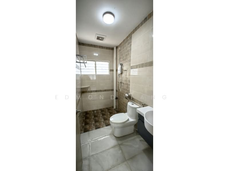 Rumah Teres 2 Tingkat untuk Disewa di Taman Johor Jaya (Johor Bahru) - Edmond Tang - Bathroom - PropertyGuru.com.my