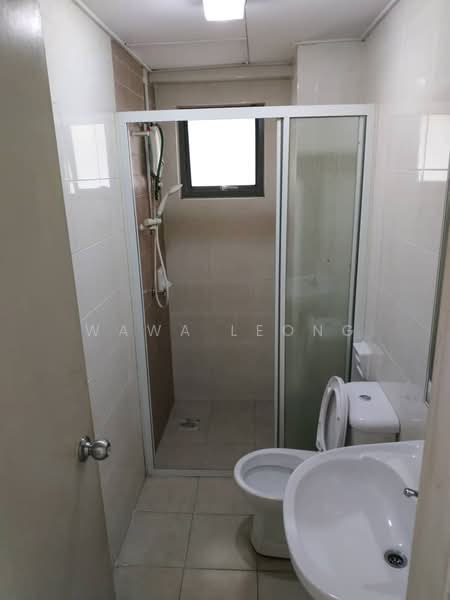 Servis Apartment untuk Dijual di D'Alamanda - Wawa Leong - Bathroom - PropertyGuru.com.my