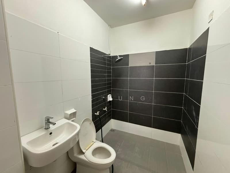 2-storey Terraced House for Rent in Skudai (Johor) - YC Fung - Bathroom - PropertyGuru.com.my