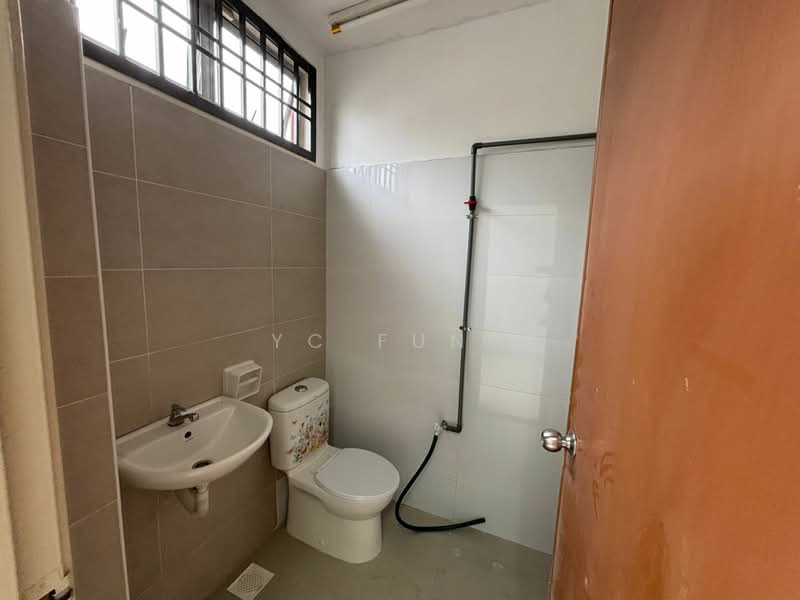 2-storey Terraced House for Rent in Skudai (Johor) - YC Fung - Bathroom - PropertyGuru.com.my