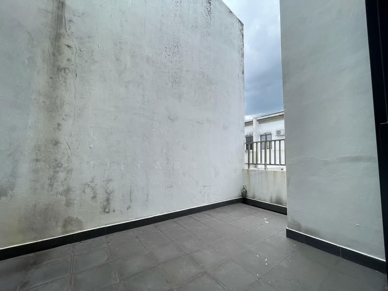 3-storey Terraced House for Sale in Rawang (Selangor) - Tiffany Yang - PropertyGuru.com.my