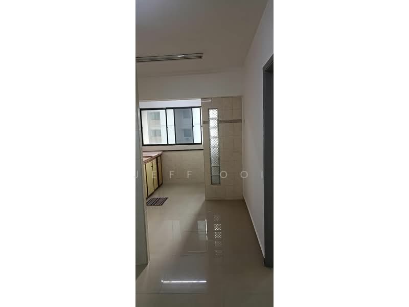 Flat for Sale at Pusat Bayan - Jeff Ooi - Kitchen - PropertyGuru.com.my
