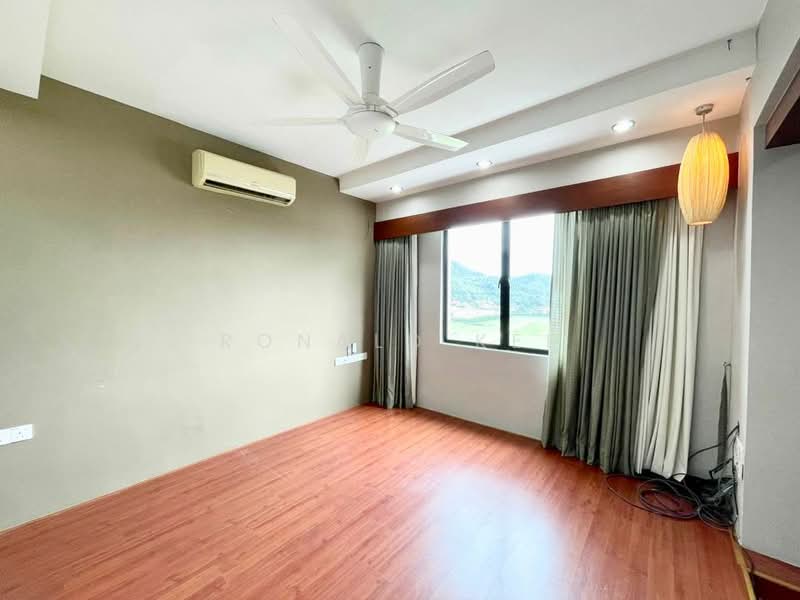Condominium for Sale at Scotland Villa - Ronald Kee - Bedroom - PropertyGuru.com.my