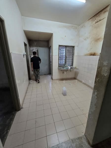 Rumah Teres 2 Tingkat untuk Dijual di Bandar Mahkota Cheras (Cheras) - Michelle Tan - Kitchen - PropertyGuru.com.my