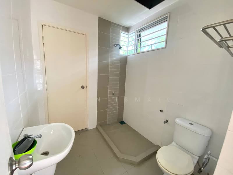 Rumah Teres 2 Tingkat untuk Dijual di TTDI Grove (Kajang) - Fatin Ismail - Bathroom - PropertyGuru.com.my
