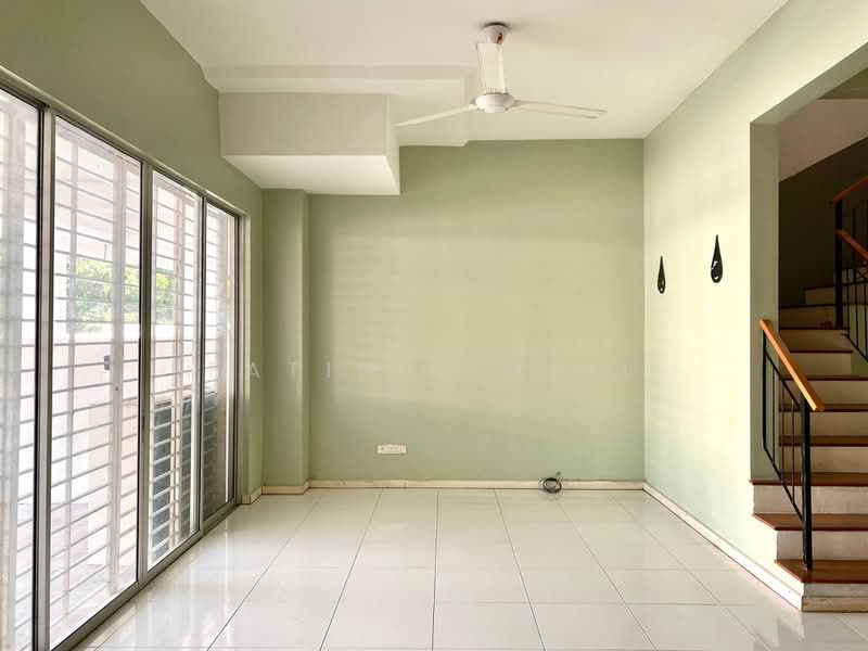 Rumah Teres 2 Tingkat untuk Dijual di TTDI Grove (Kajang) - Fatin Ismail - Living Room - PropertyGuru.com.my