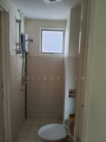 Kondominium untuk Disewa di Forest Green - Holiday Lew - Bathroom - PropertyGuru.com.my