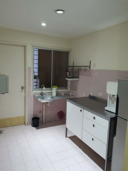 Kondominium untuk Disewa di Forest Green - Holiday Lew - Kitchen - PropertyGuru.com.my