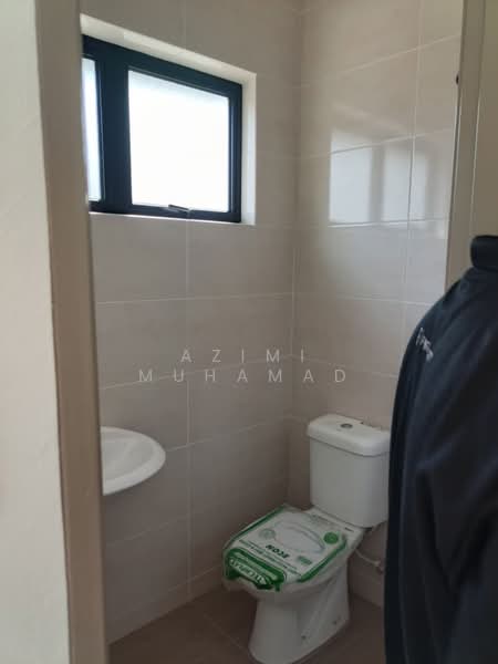 1-storey Terraced House for Sale in Ipoh (Perak) - Azimi Muhamad - Bathroom - PropertyGuru.com.my