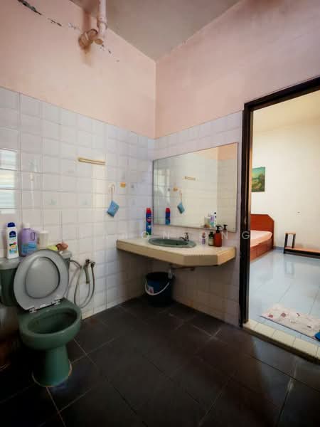 Condominium for Sale at Villamas - Sharon Ong - Bathroom - PropertyGuru.com.my