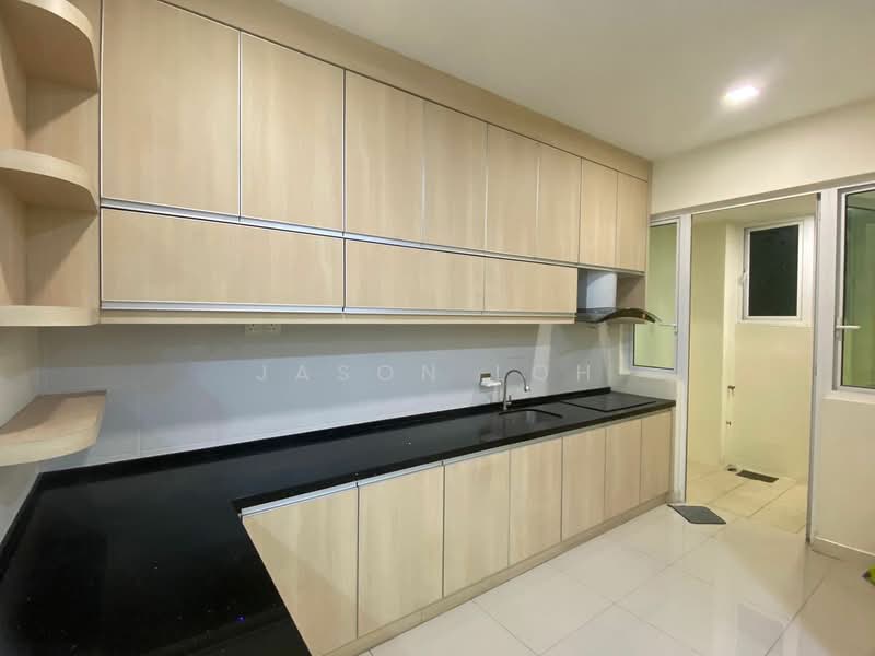 Kondominium untuk Disewa di Scenaria @ North Kiara Hills - Jason Loh - Kitchen - PropertyGuru.com.my