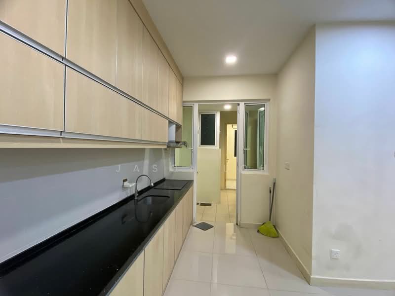 Kondominium untuk Disewa di Scenaria @ North Kiara Hills - Jason Loh - Kitchen - PropertyGuru.com.my