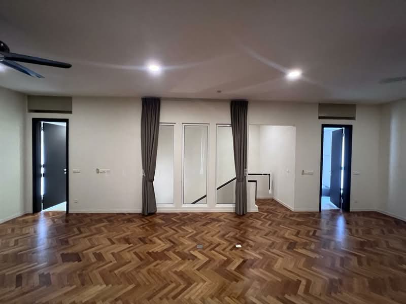 Rumah Berkembar untuk Dijual di Tanjung Tokong (Penang) - Elaine Yeoh - Living Room - PropertyGuru.com.my