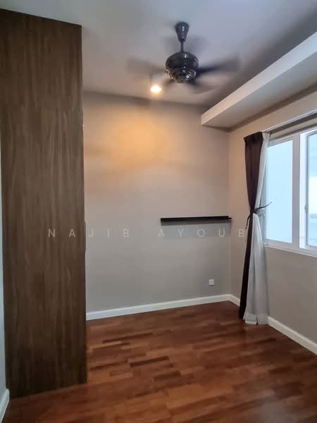 Kondominium untuk Dijual di Surian Residences - Najib Ayoubi - Bedroom - PropertyGuru.com.my