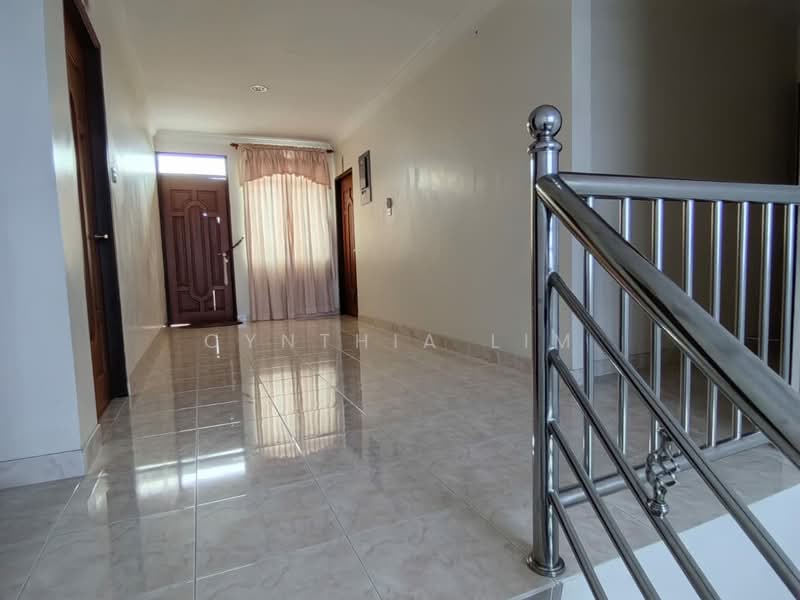Semi-Detached House for Sale in Kuching (Sarawak) - Cynthia Lim - Corridor - PropertyGuru.com.my