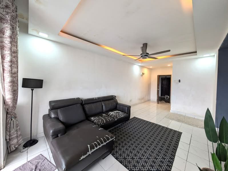 Kondominium untuk Dijual di Sri Suajaya Condominium - Shafika Shahidin - Living Room - PropertyGuru.com.my