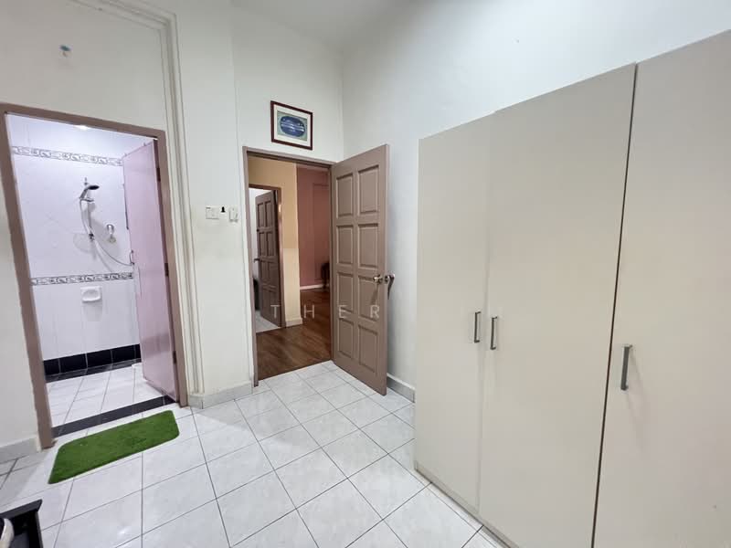 1-storey Terraced House for Sale in Seksyen 4 (Kota Damansara) - Esther Lim - Bathroom - PropertyGuru.com.my