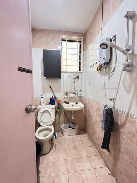 1-storey Terraced House for Sale in Seksyen 4 (Kota Damansara) - Esther Lim - Bathroom - PropertyGuru.com.my