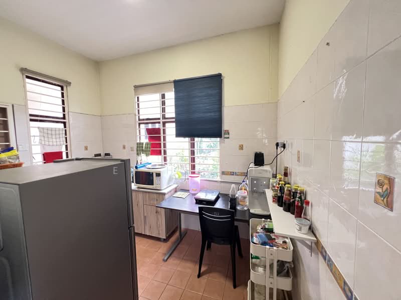 1-storey Terraced House for Sale in Seksyen 4 (Kota Damansara) - Esther Lim - Kitchen - PropertyGuru.com.my