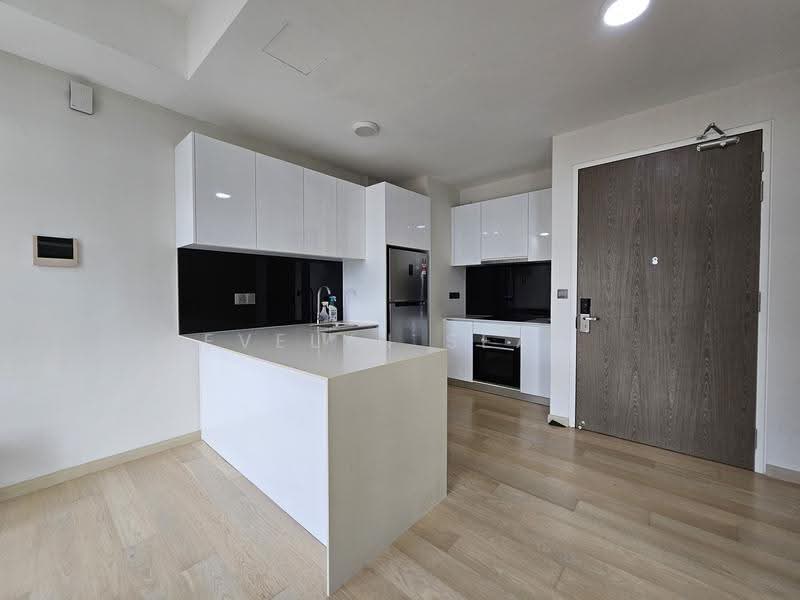 Service Residence for Sale at Star Residences One - Evelyn Seah - Kitchen - PropertyGuru.com.my