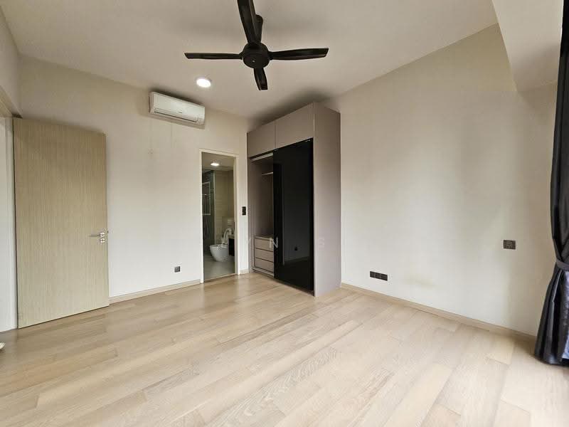 Service Residence for Sale at Star Residences One - Evelyn Seah - Master bedroom - PropertyGuru.com.my