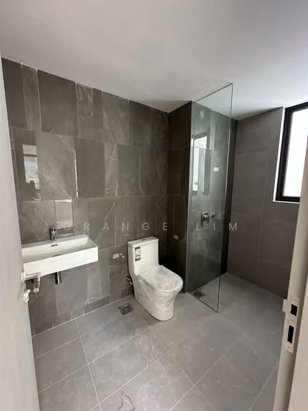 Pangsapuri untuk Dijual di Sfera - Orange Lim - Bathroom - PropertyGuru.com.my